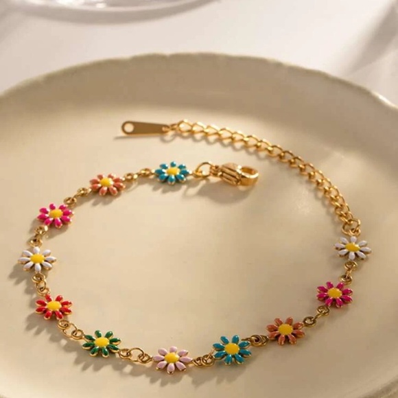 ◾️18K Gold Plated Multi Color Small Daisy Bracelet - Picture 10 of 14